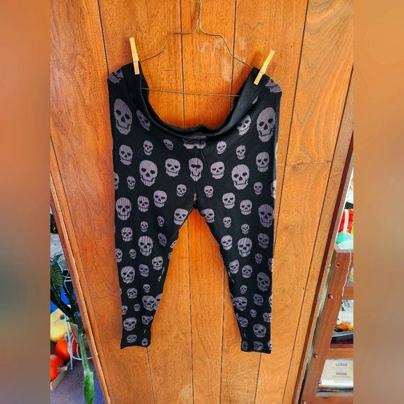 Thick winter leggings, Torrid size 1 - Picture 1 of 3